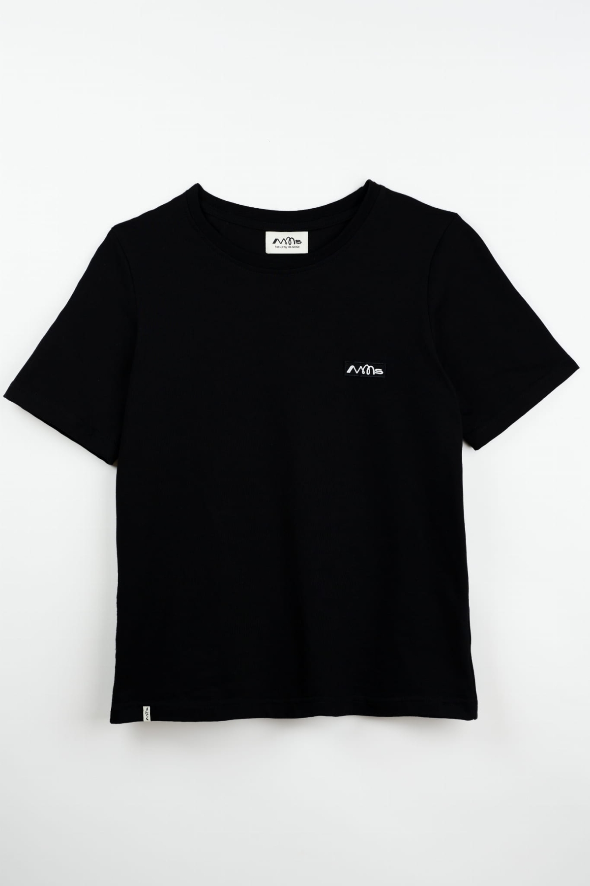 packshot tshirt women black.jpg