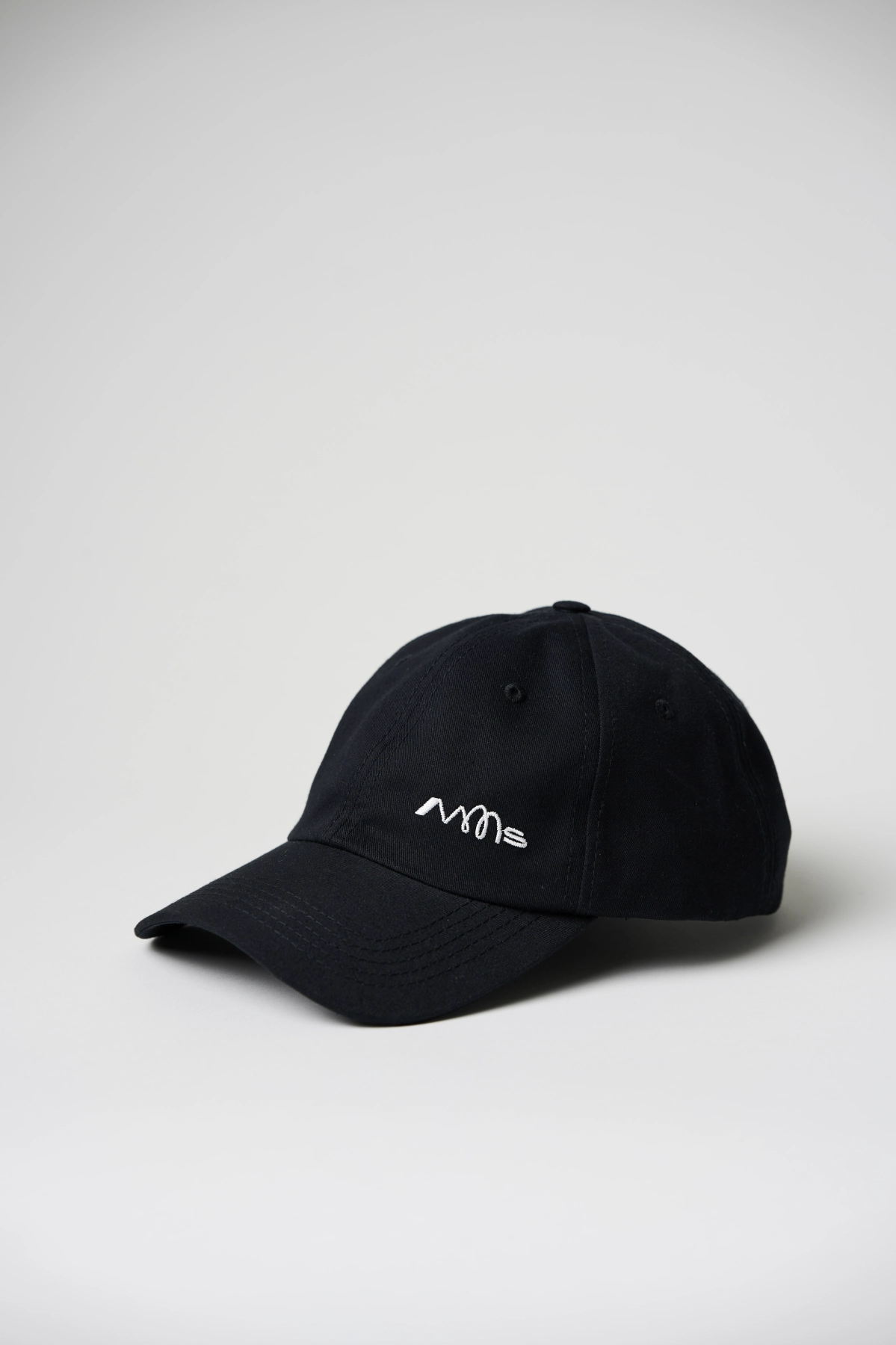 MMS_Store_czapkazdaszkiem_cze 10 2026038.jpg