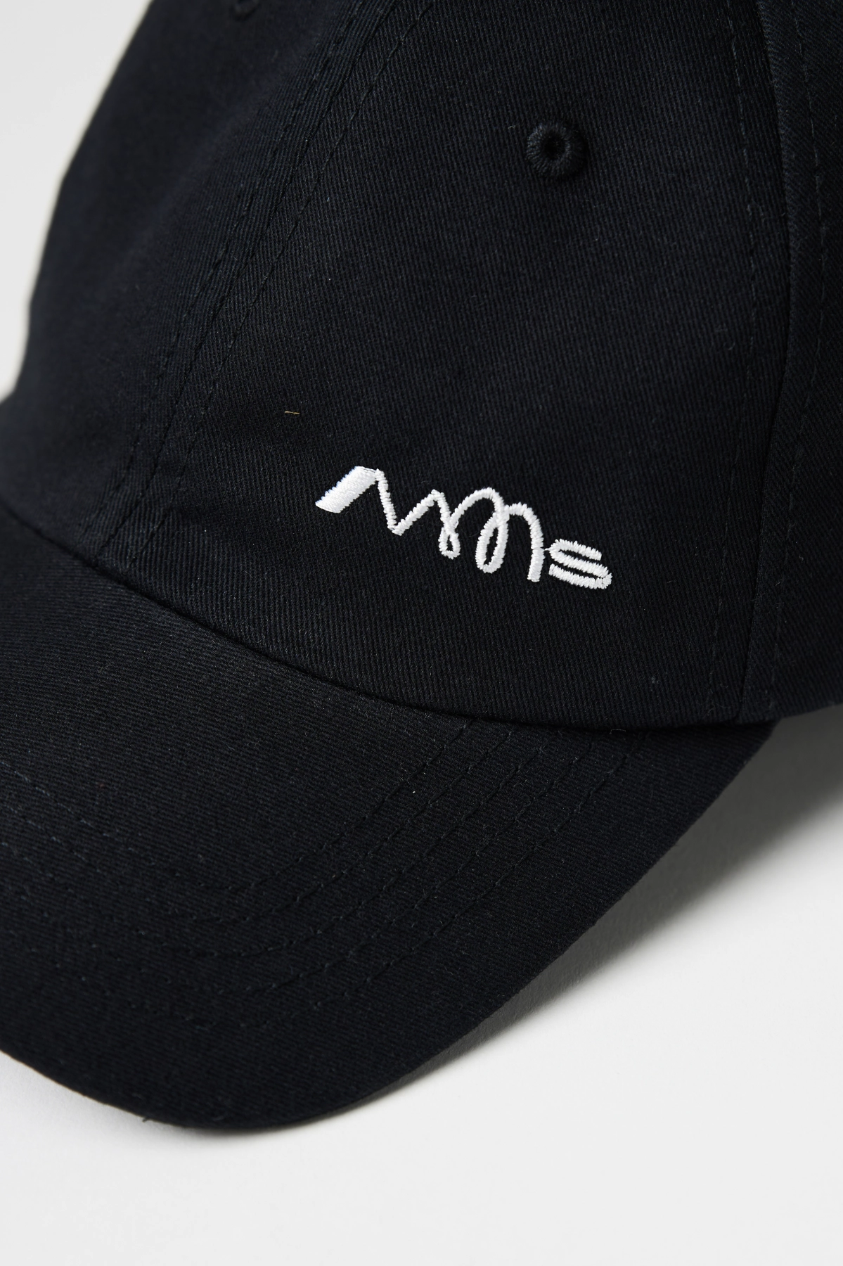 MMS_Store_czapkazdaszkiem_cze 10 2026049.jpg