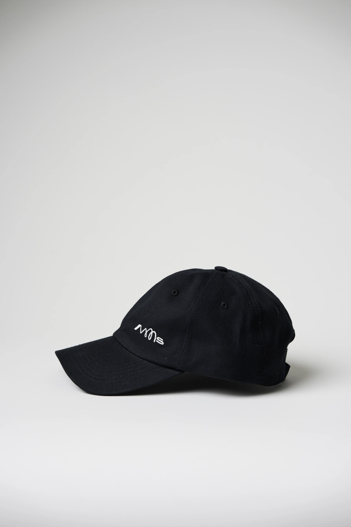 MMS_Store_czapkazdaszkiem_cze 10 2026039.jpg