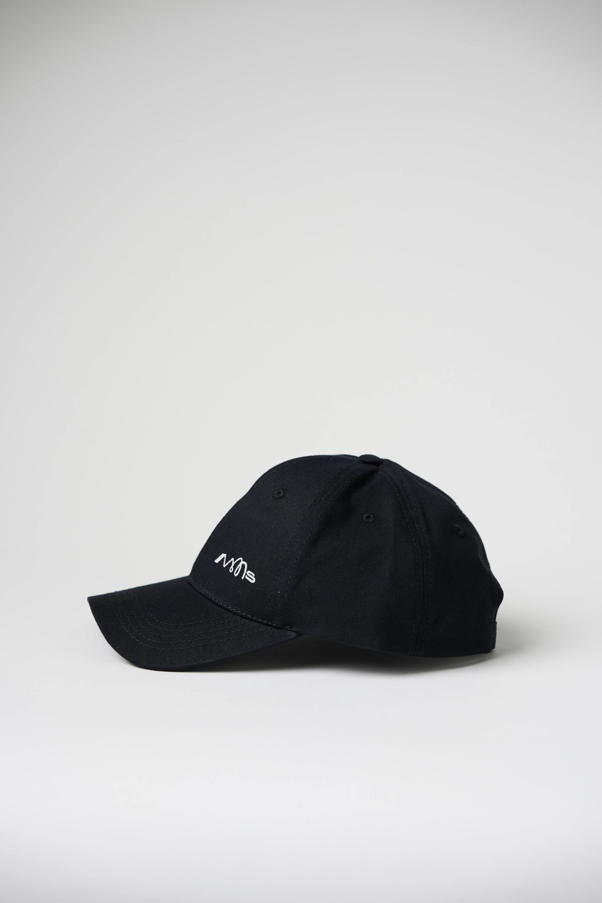 MMS_Store_czapkazdaszkiem_cze 10 2026040.jpg